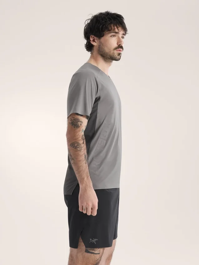 Camisa Norvan Downword con logotipo, manga corta, para hombre