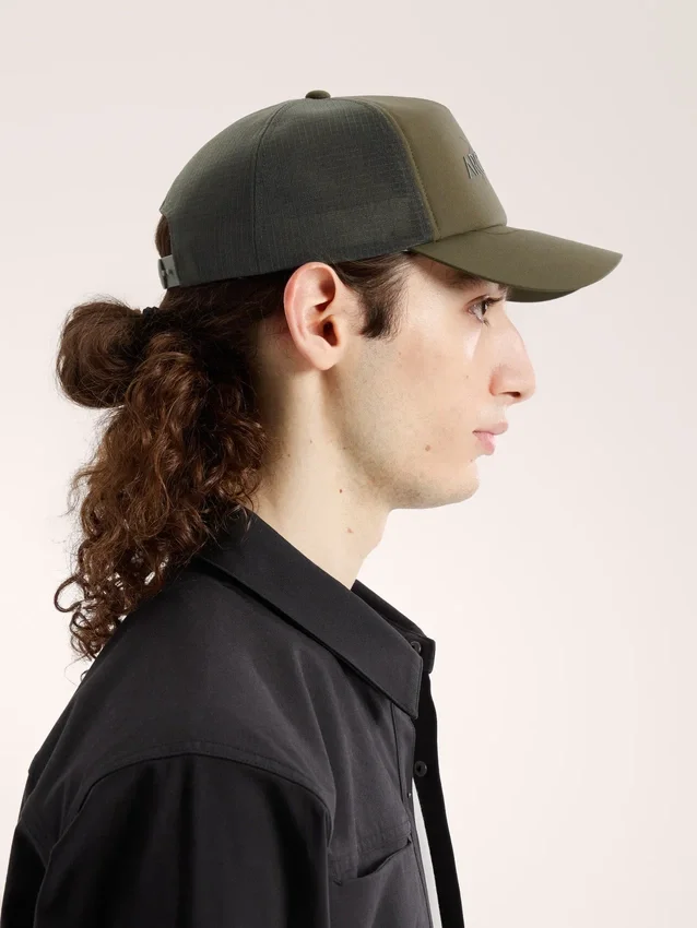 Gorra de camionero con diseño de pájaros