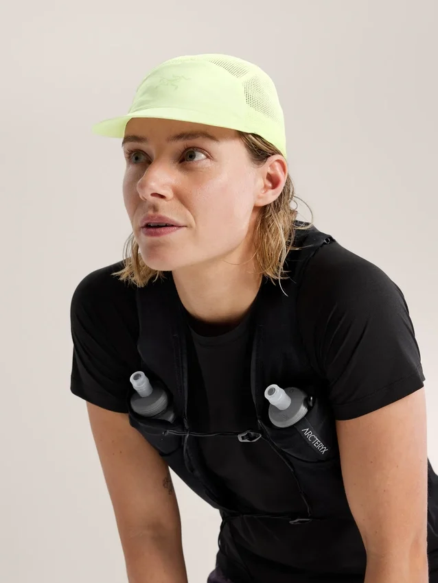 Gorra Norvan Mesh de 5 paneles