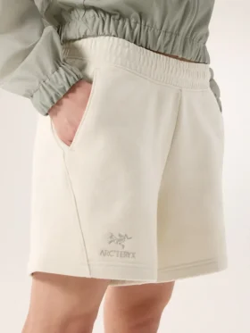 Pantalón corto de forros polares Emblem de 6″ para mujer