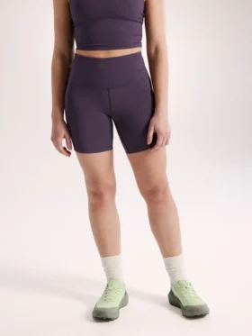 Pantalón corto utilitario de talle alto Essent de 6" para mujer