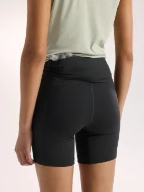 Pantalón corto utilitario de talle alto Essent de 6″ para mujer