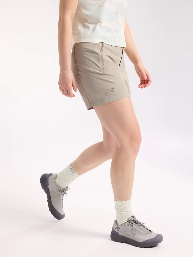 Pantalones cortos Gamma de 6" para mujer