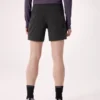 Pantalones cortos Gamma de 6" para mujer