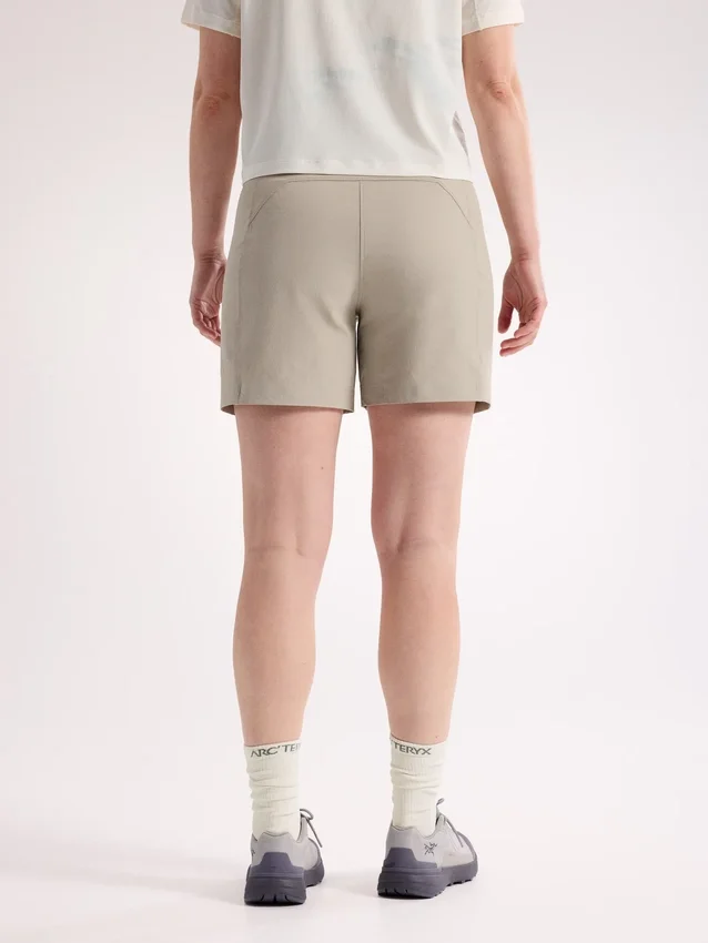 Pantalones cortos Gamma de 6" para mujer