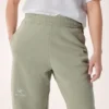 Pantalones de jogging de forros polares con emblema para mujer