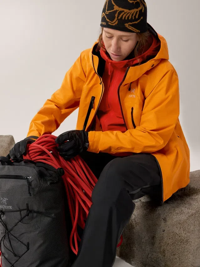 Sudadera con capucha Practitioner AR para mujer